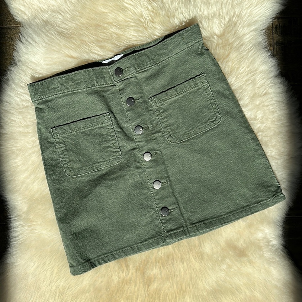 Girls children’s place corduroy skirt, size 8
